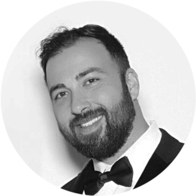 Chris Akhavan